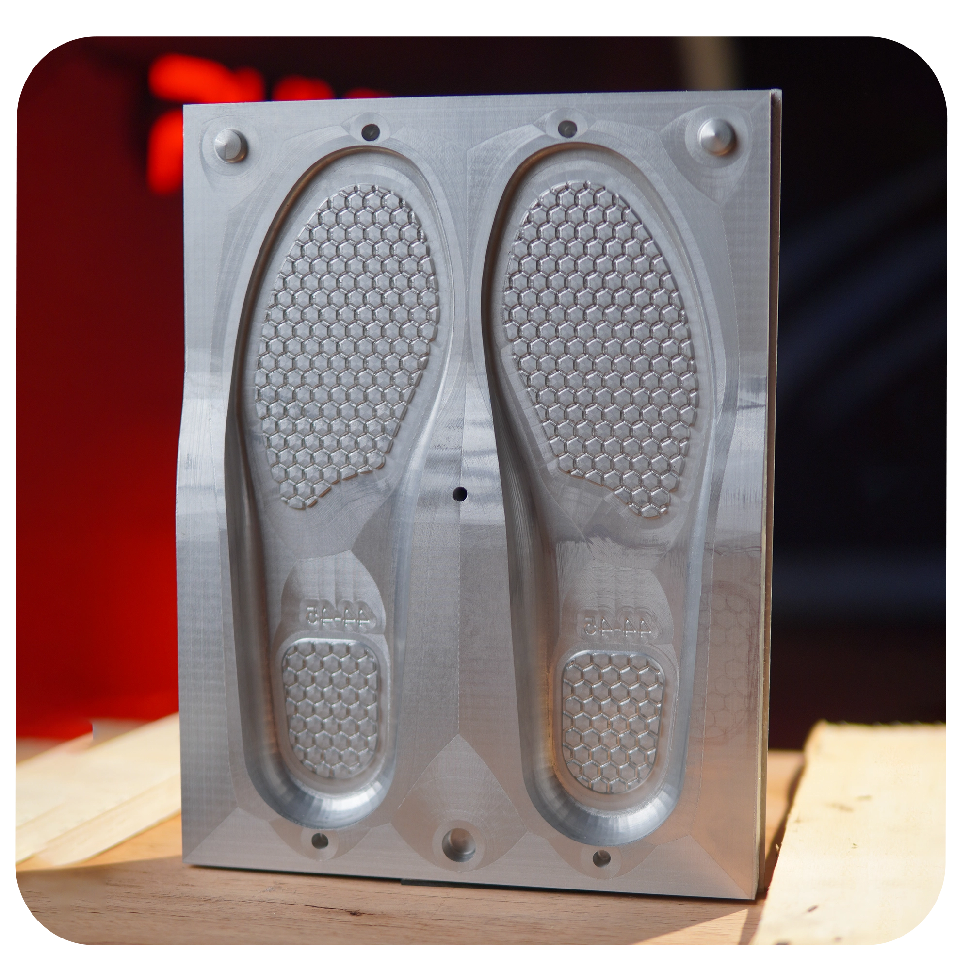 قالب کفش cnc کاری شده